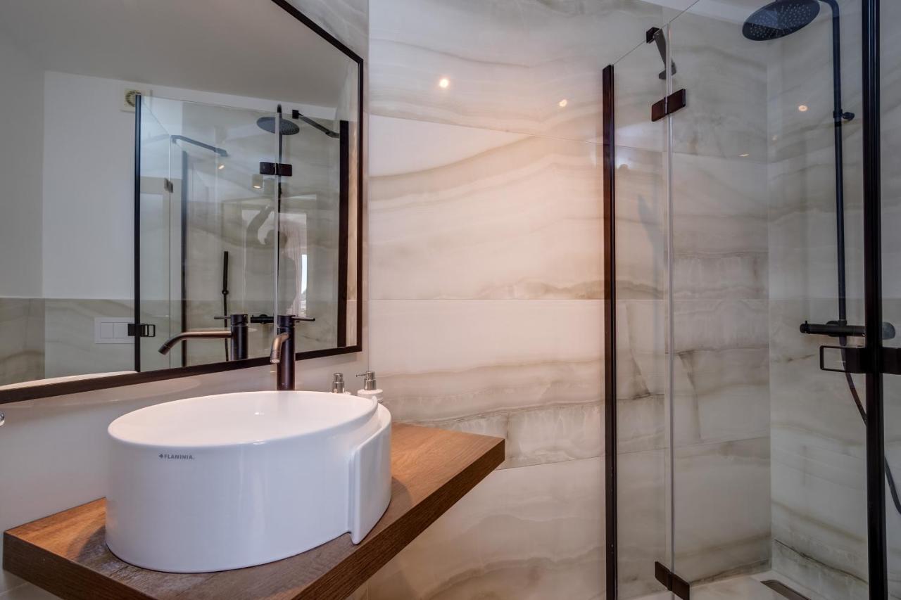 Lucica 360 Sea View Suite نيغيزيني المظهر الخارجي الصورة